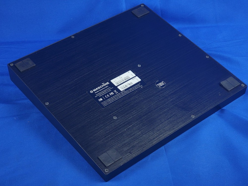 Native Instruments MASCHINE MK3 MIDI Controller Audio Interface w/ Power Cord