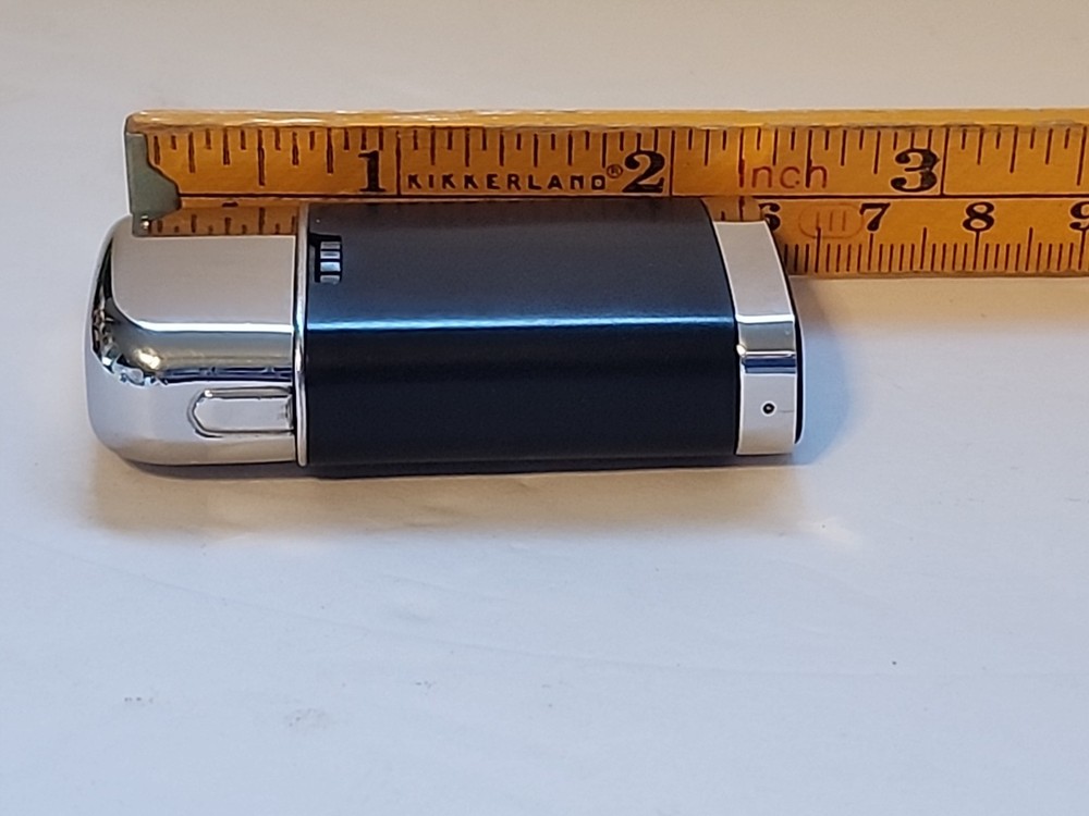 Vintage Ronson Lighter Black Silver Cigarette Lighter