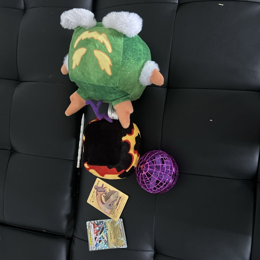 Roblox $100 Physical Gift Card [includes Free Virtual Item]