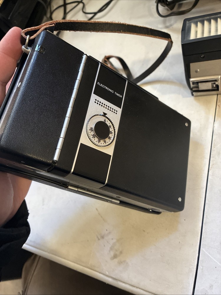 POLAROID LAND CAMERA 360 ELECTRONIC FLASH w/ CASE MANUAL ACCESSORIES - UNTESTED