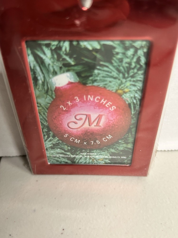 Red Snowflake Frame Holds 2X3" Photo