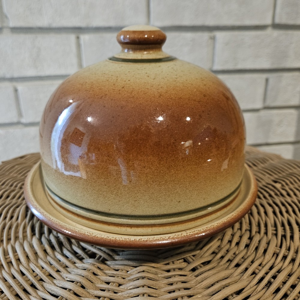 Vintage Apple Baker ~ Signed  Cape Cod MA  Stoneware~ Bakes One Apple brown