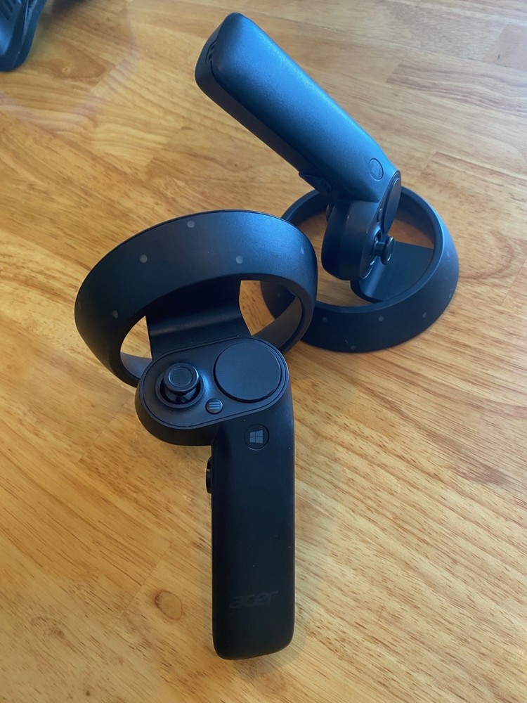 Acer Windows Mixed Reality VR Headset - Developer Edition