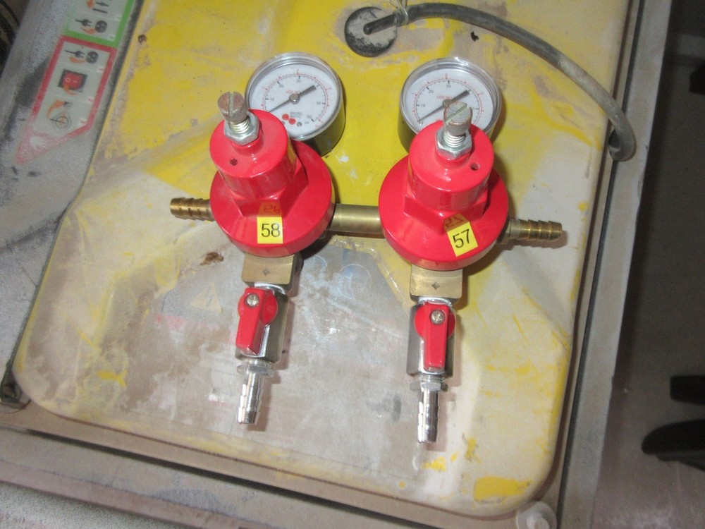 1 - Used Micro Matic 2 Regulator, 2 Gauges Assy WITHOUT Panel/connection