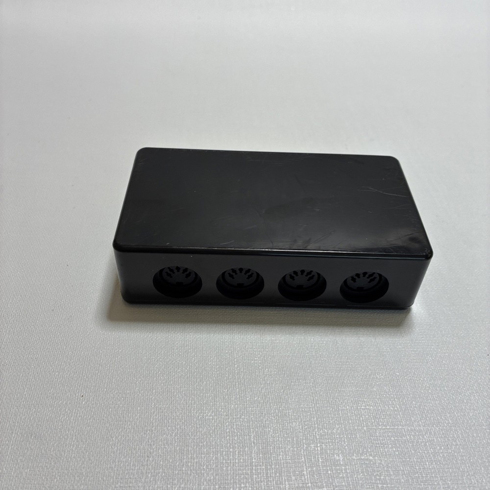 MIDI Solutions QUADRA THRU 4-output Active MIDI Thru Box