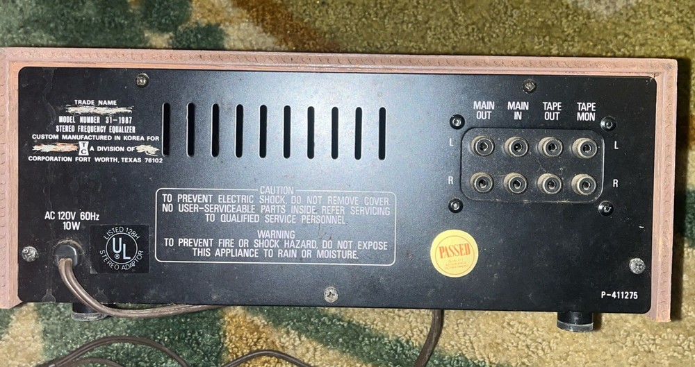 Realistic Model #31-1987 Stereo Frequency Equalizer 5 Band Vintage EQ Powers On