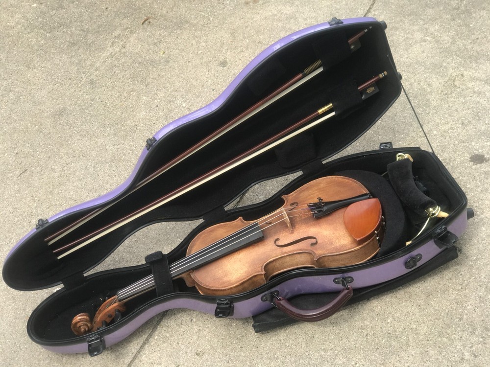 4/4 violin w/case