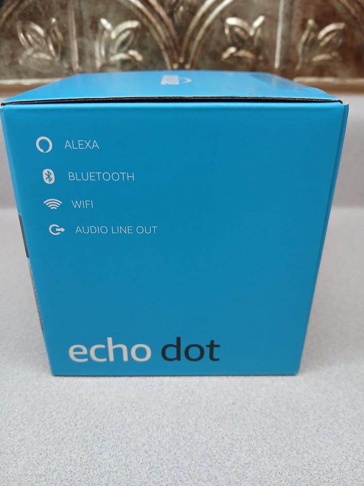 Amazon Echo Dot 3RD Generation Smart/ New