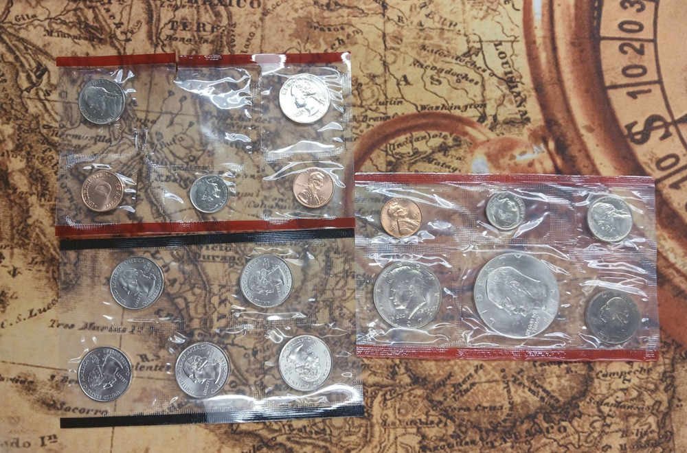 1994, 2005, 1973 US Mint Set  TP-0669