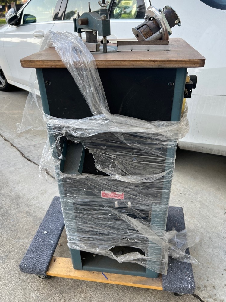 Lassco used Wizer Pneumatic Corner Rounder model 50XP with NO die machine only