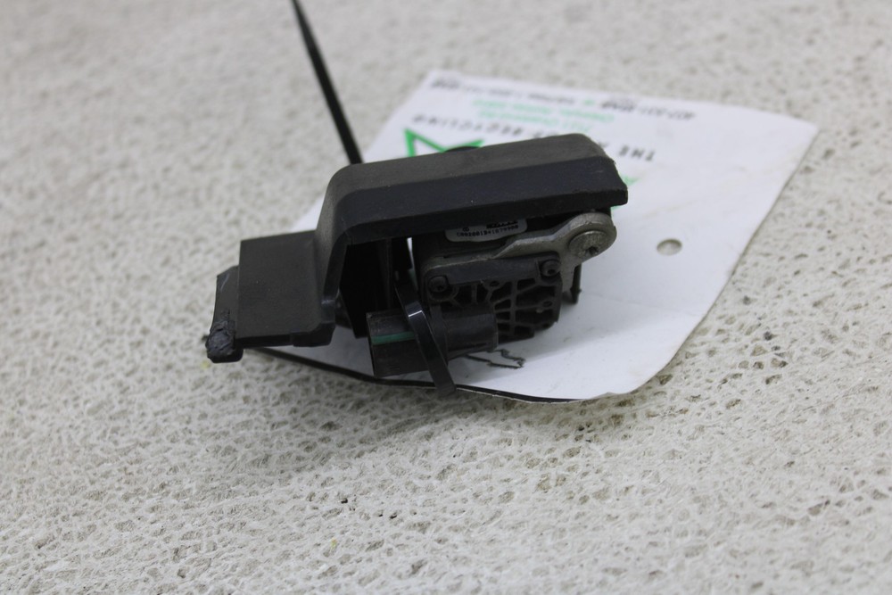 Camera/projector REAR VIEW CAMERA LIFTGATE MOUNTED 4DR DODGE DURANGO 2019