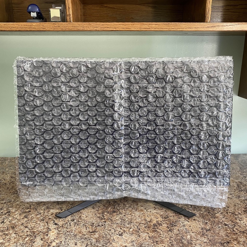 UBMOVE Bubble Cushioning 24" wide Wrap x 100' Long Medium Bubbles 5/16"