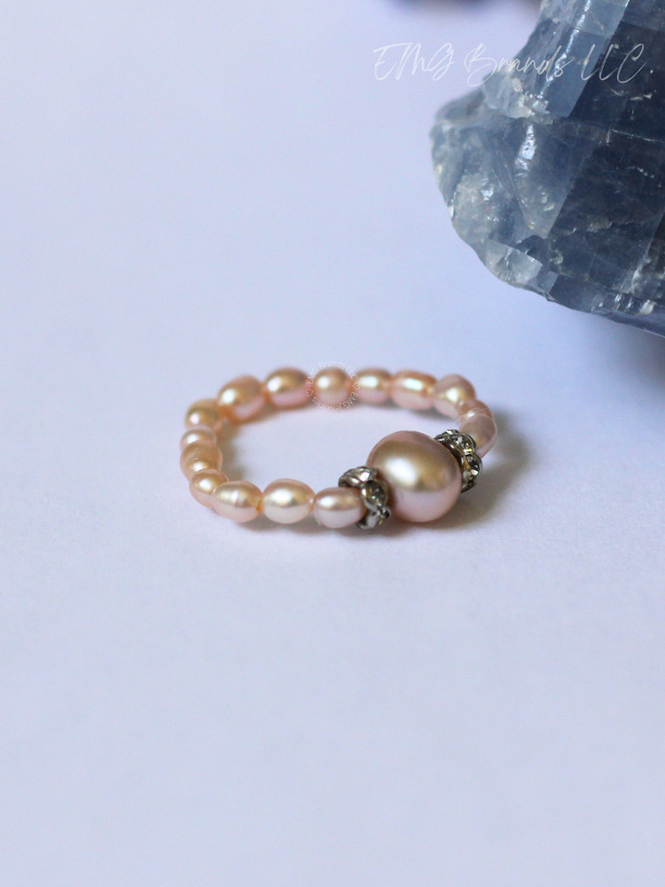 Peach Pearl Stretch Ring