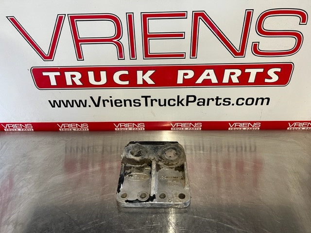 PETERBILT PETERBILT REAR-ENGINE SUPPORT 05-15034M000
