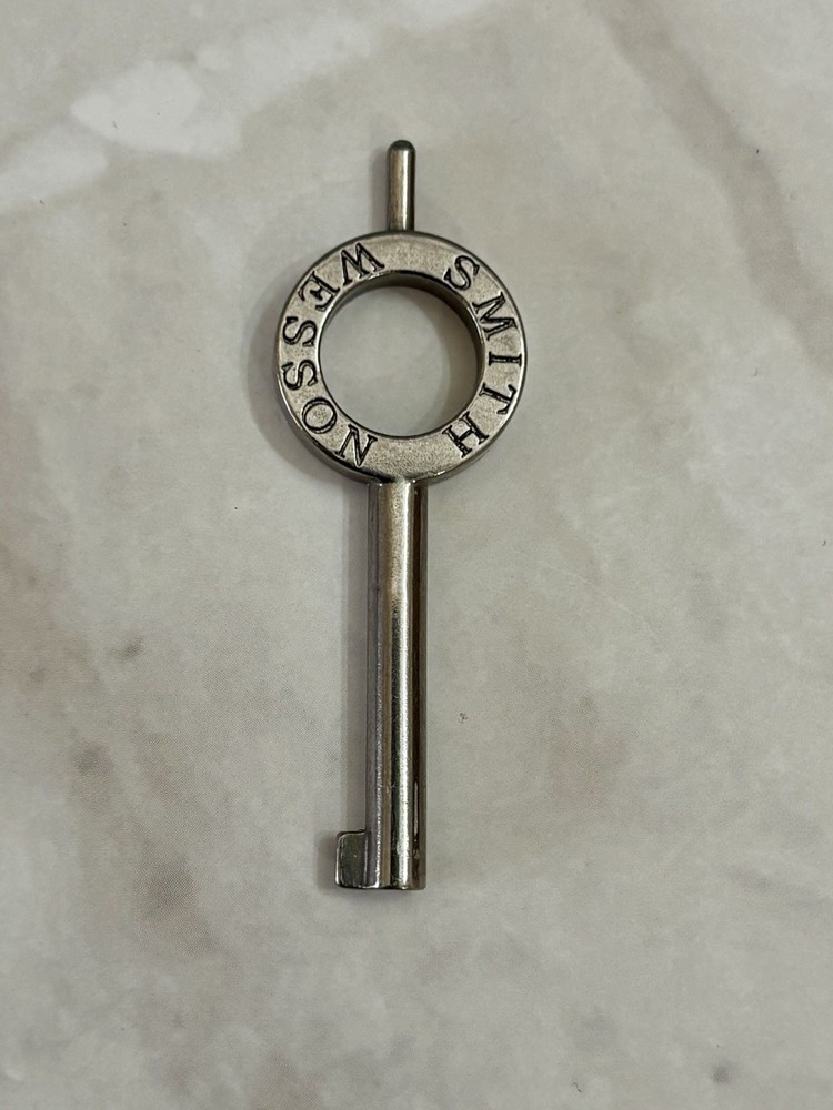 💥 Cuff Key / Smith & Wesson
