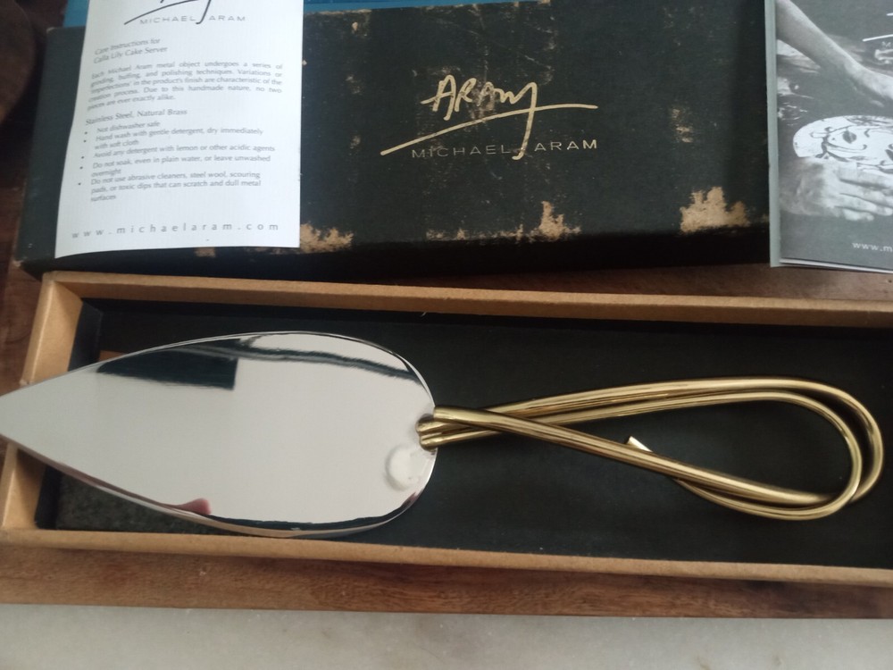 Calla Lily Stainless Steel Cake Server