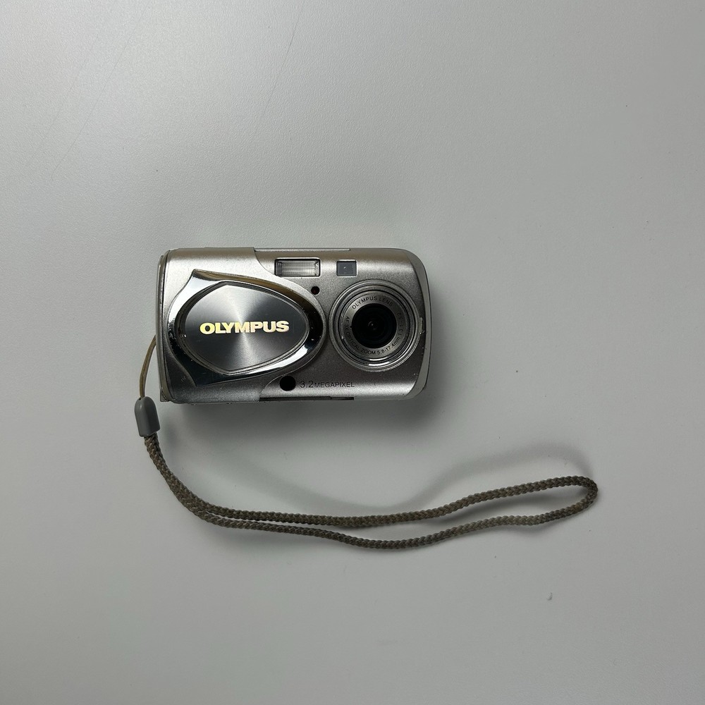 Olympus Stylus 300 Digital Camera 3.2 Megapixel 3x Optical Zoom (Untested)