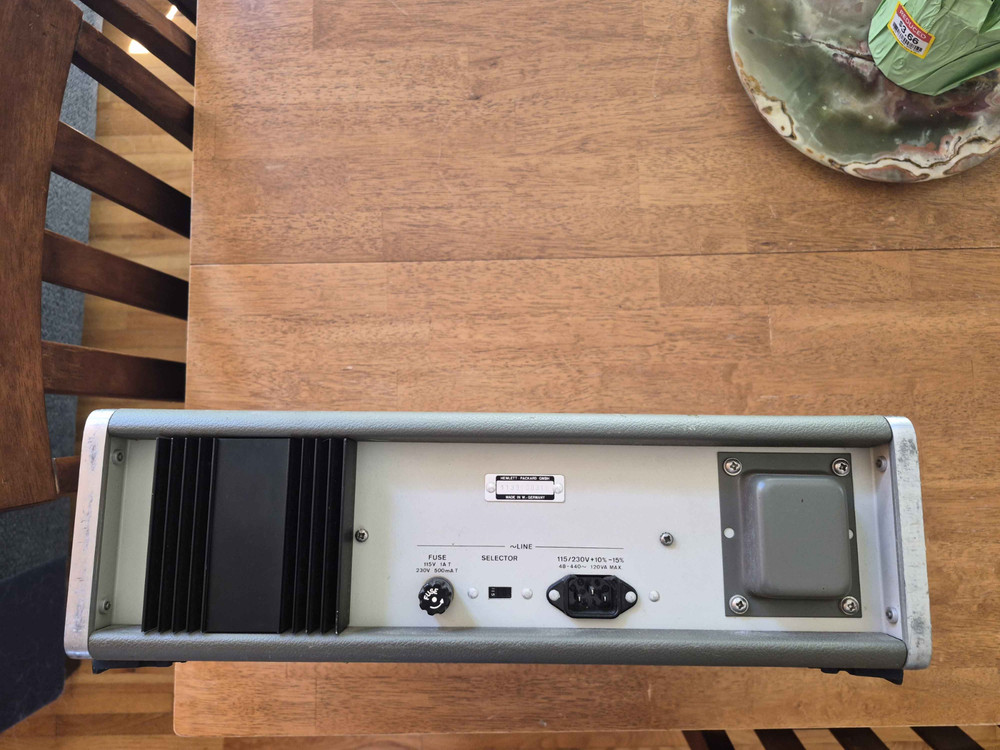 Hewlett Packard 8008A Pulse Generator