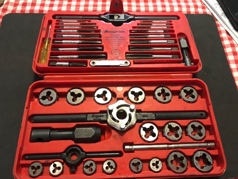 Snap On Tools 42 Pc Tap & Die Set TD-2425 Complete w/ Double Hex Adjustable Dies