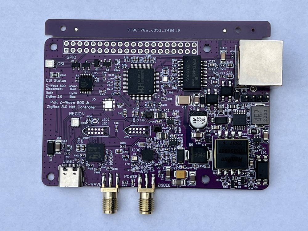 PoE Z-Wave 800 Controller & ZigBee 3.0 Network Unit( With Clear Case)