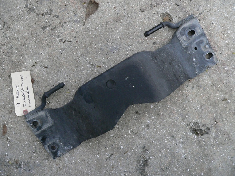 FORD TAURUS FRONT CROSSMEMBER 2019