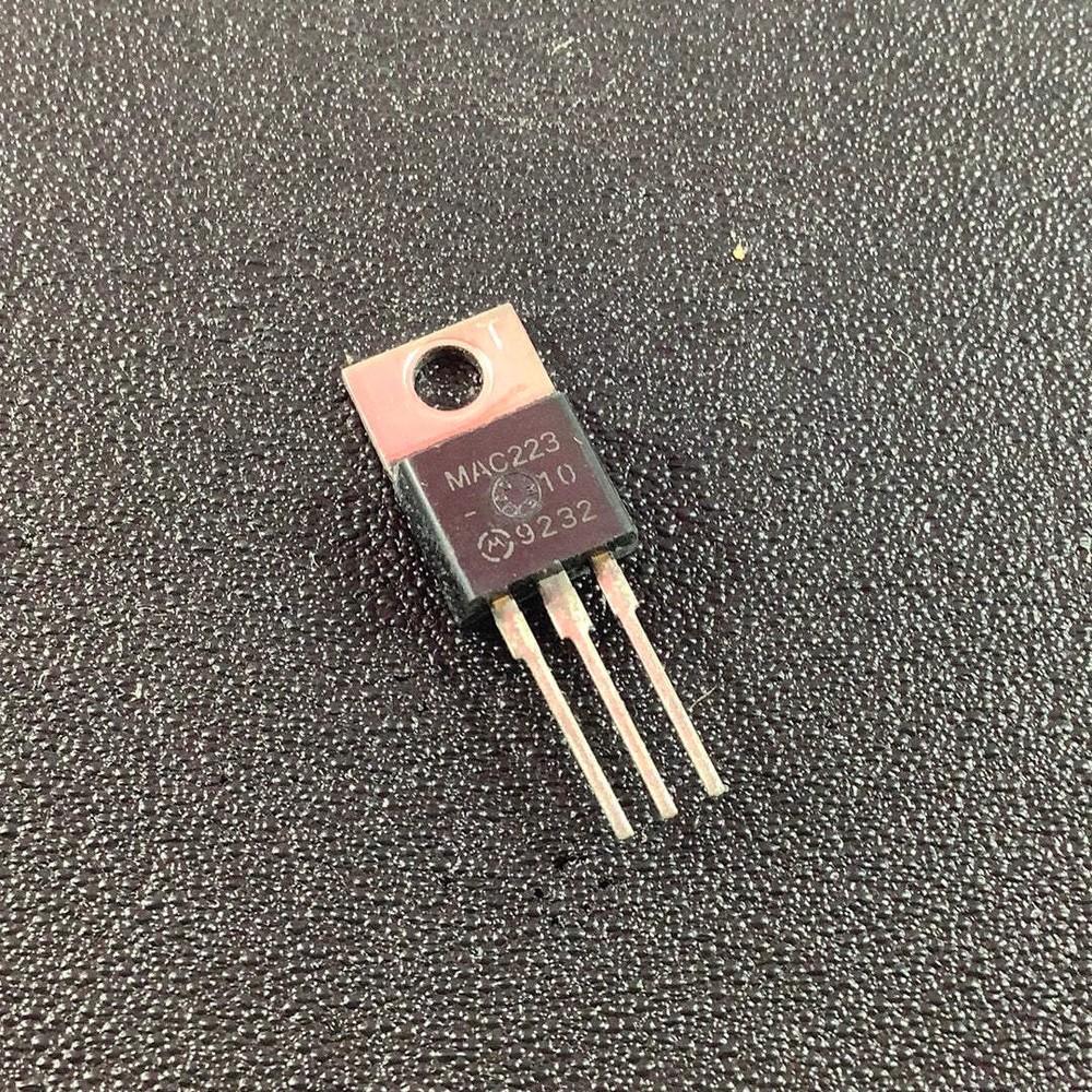 MAC223-10 - MOTOROLA - 25A 800V TRIAC