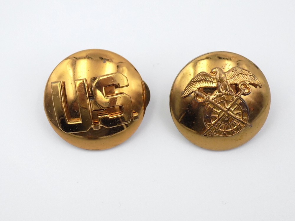 Original Vietnam War US Army Quartermaster Collar Disc Set
