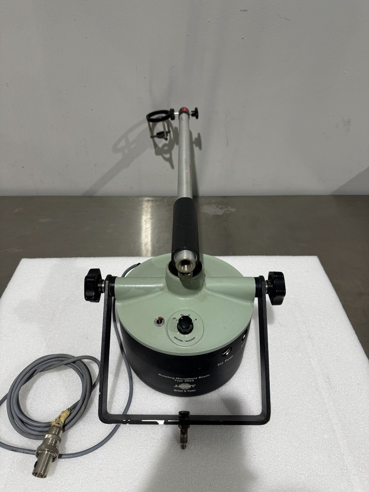 Bruel & Kjaer (B&K) 3923 Rotating Microphone Boom