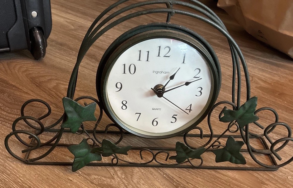 Vintage Ingraham Wire Frame Ivy Quartz Mantle Clock