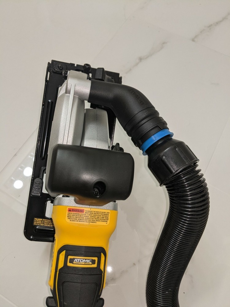 Vacuum adapter for Dewalt DCS571B