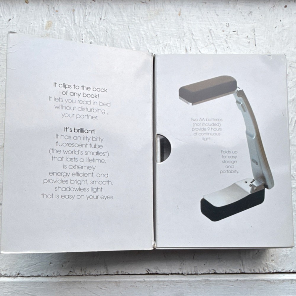 Zelco Itty Bitty Fluorescent Clip-On Foldable Book Light, Black Model 10059