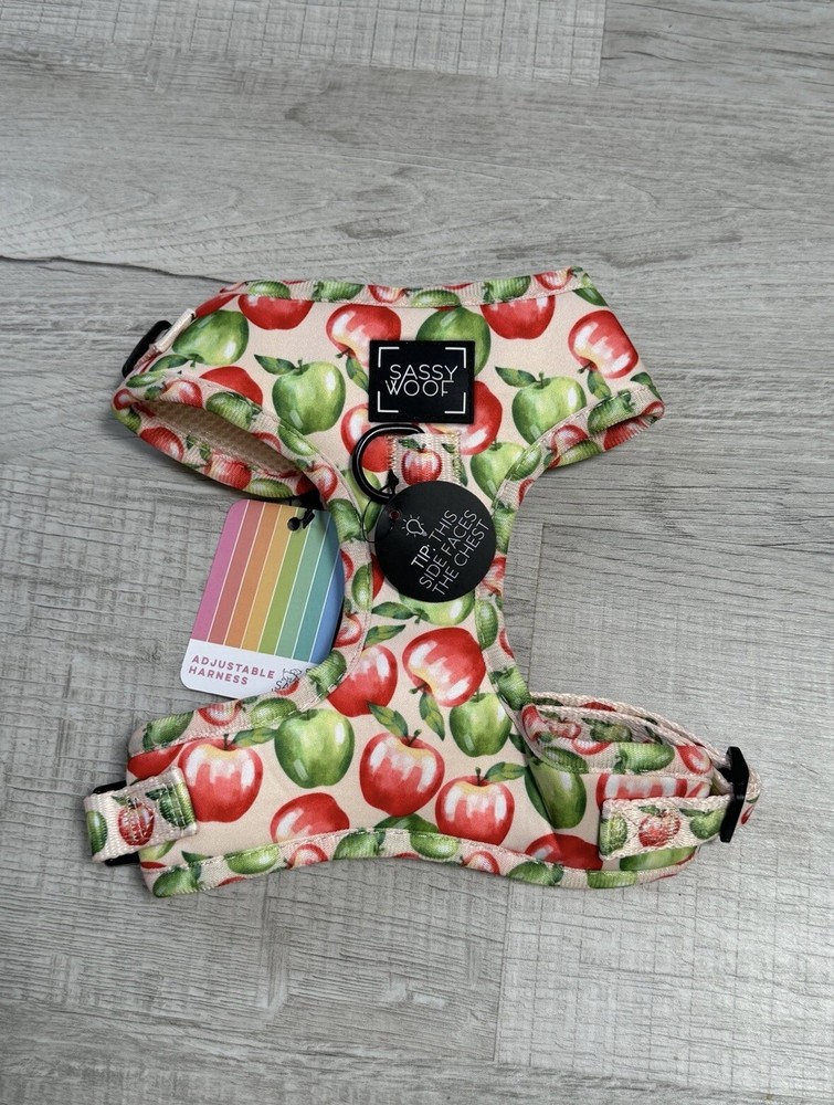 NWT Small Sassywoof Apple Harness