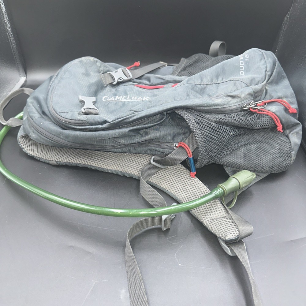 Camelbak Hydration Backpack Cloud Walker 18 Pack 18L w/ 2.0L Bladder