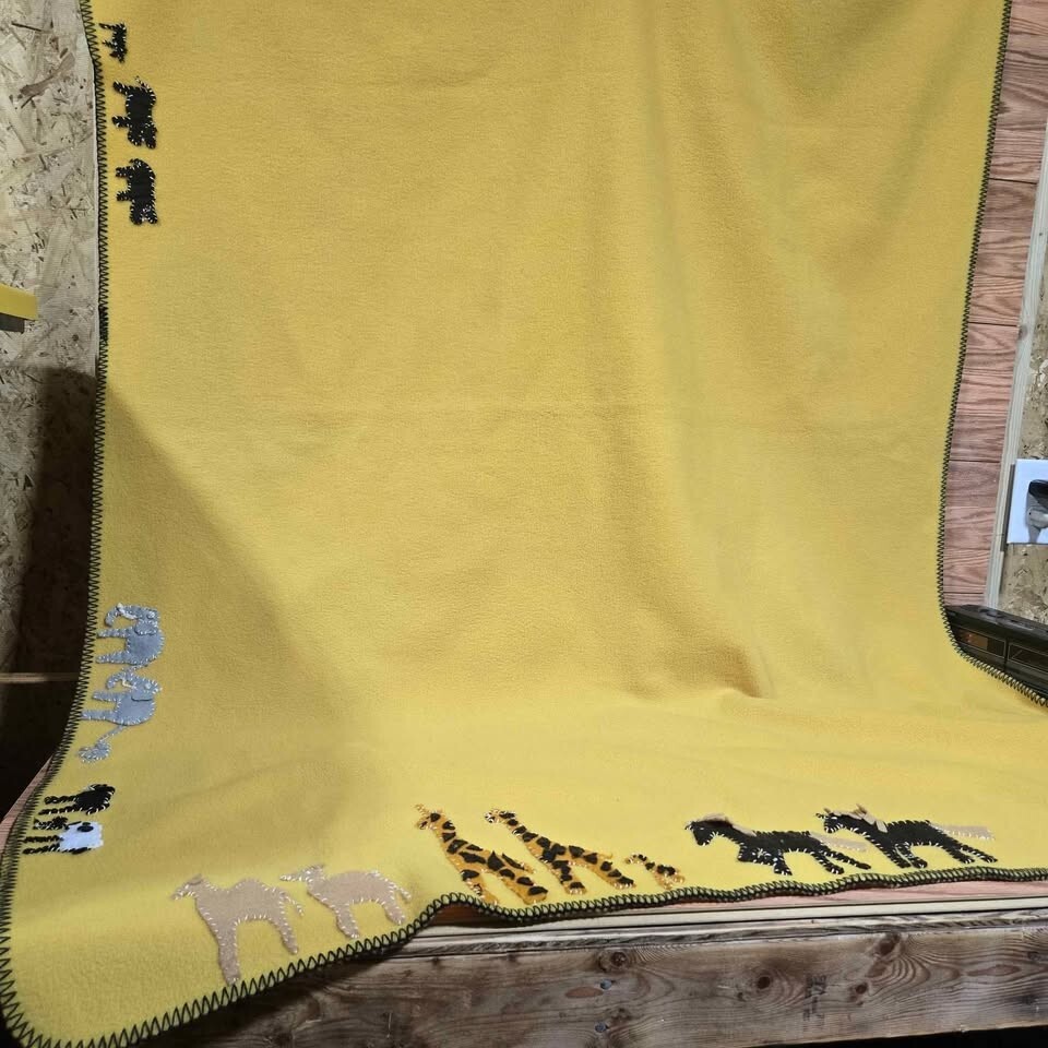 Hand Made Blanket Zoo Animals [T48]