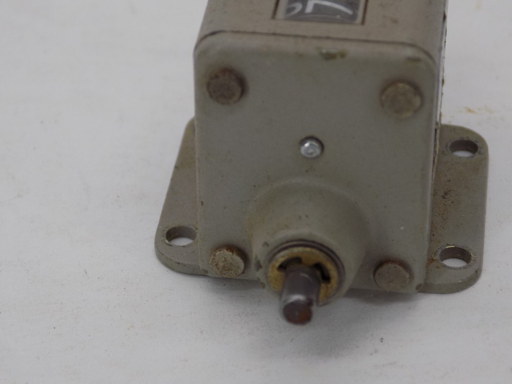 VINTAGE VEEDER ROOT 5 DIGIT COUNTER USED