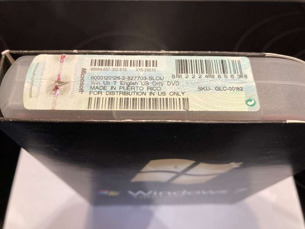 Microsoft Windows 7 Ultimate 32 Bit and 64 Bit DVDs Full Box Version (1 User)