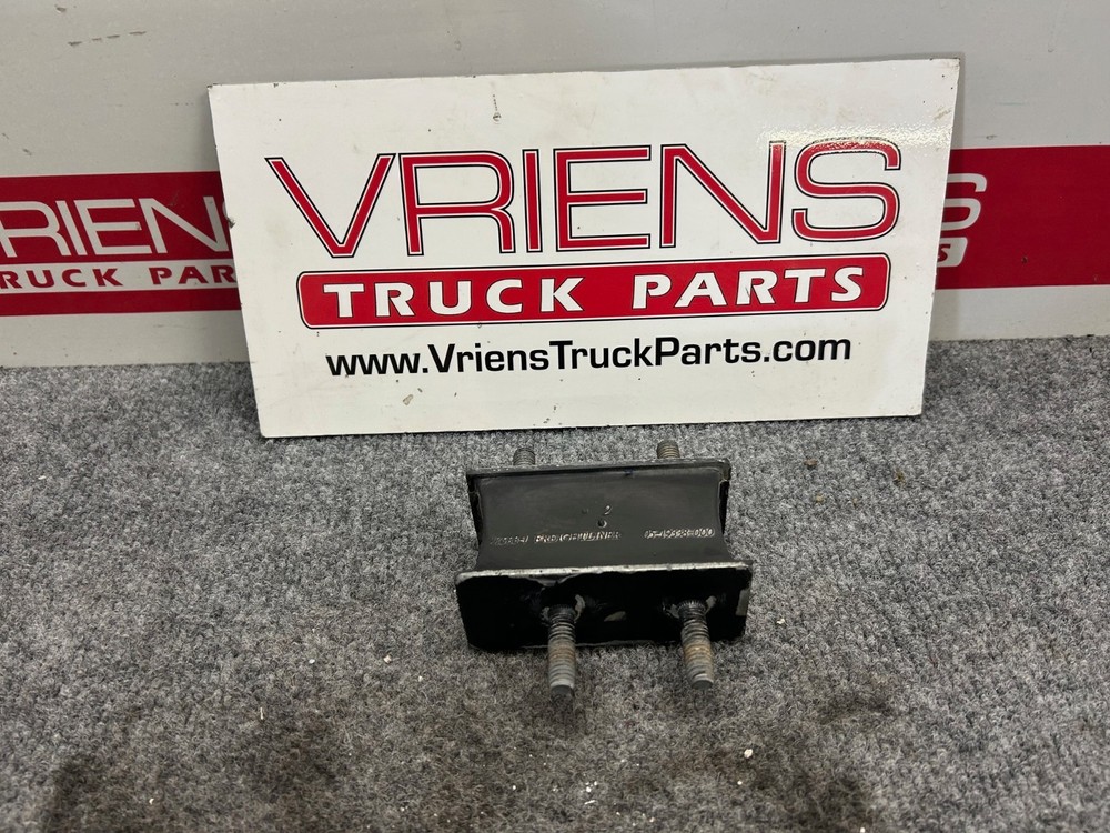 FREIGHTLINER 05-19338-000 M2 ISOLATOR