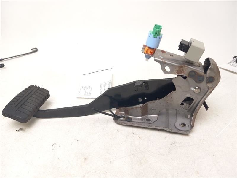 2011 MITSUBISHI OUTLANDER BRAKE PEDAL