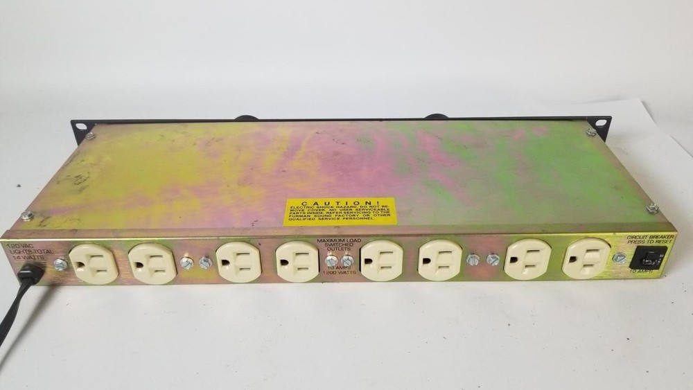 Furman PL-8 8-Outlet Power Conditioner & Light Module