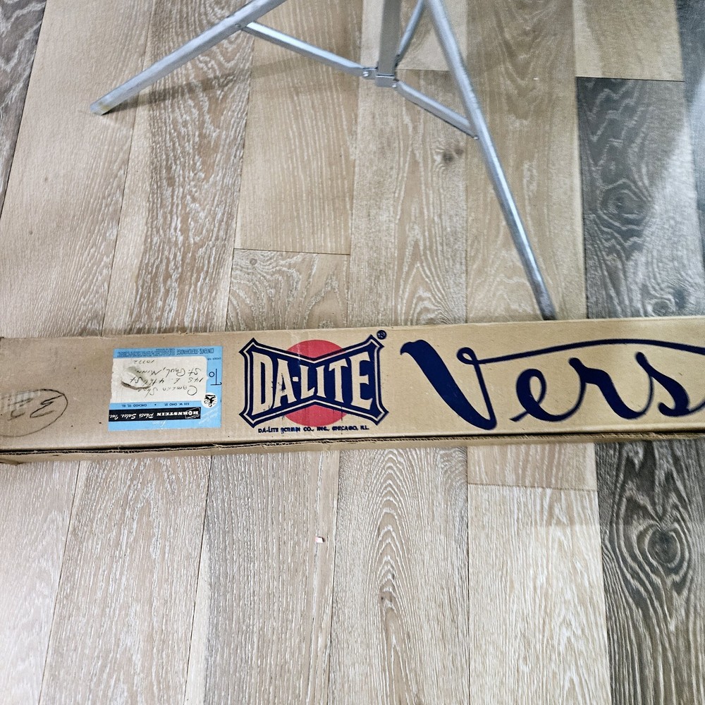 Da Lite White Magic Projector Screen 49" x 33" 1950s in Original Box