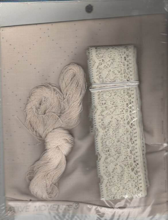 NOS!!! CANDLEWICK KIT LACE EDGED PILLOW