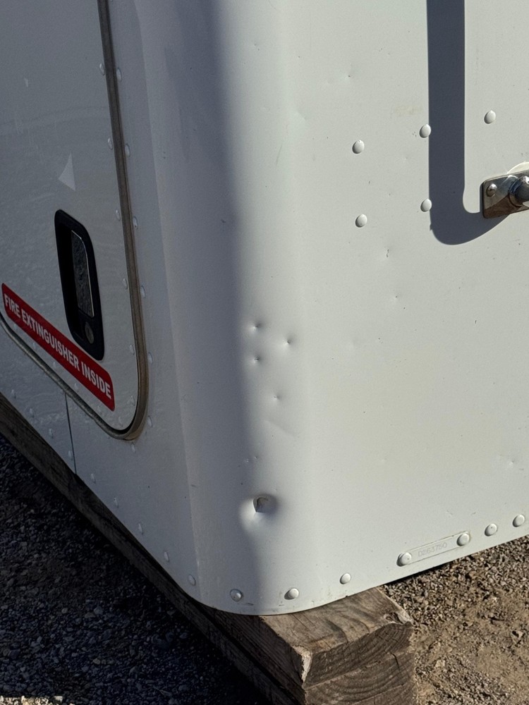 Peterbilt Sleeper 36" Flat top