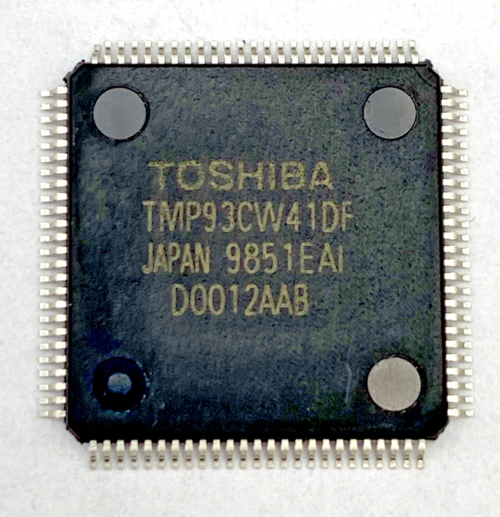 (9) TOSHIBA TMP93CW41DF JAPAN MICROCONTROLLER NEW