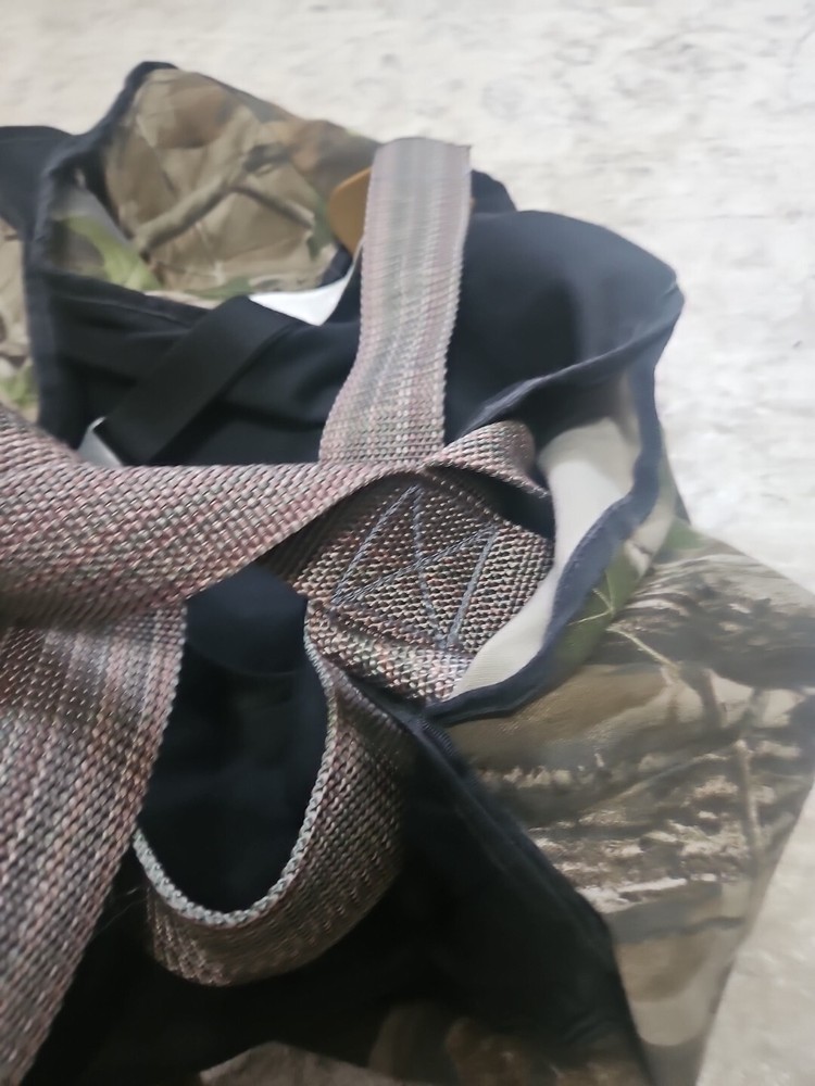 Realtree Hardwood Tree Harness Hunting