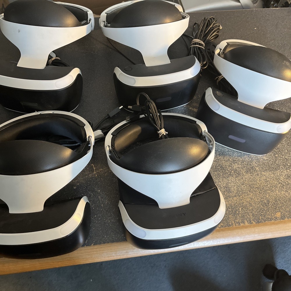 PS4 VR Headset Lot Untested