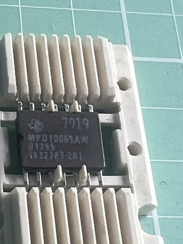 Texas Instruments MPD10069AW ic