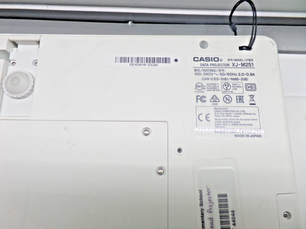 Casio DPL HDMI Projector XJ-M251 Used