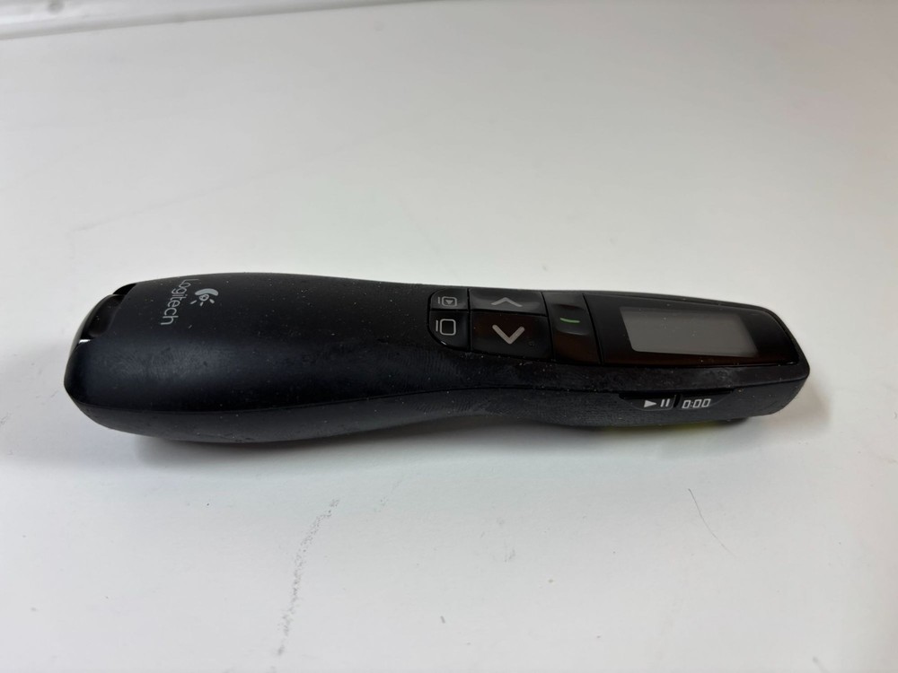 Logitech Wireless Presenter R400 With LCD Display & Case