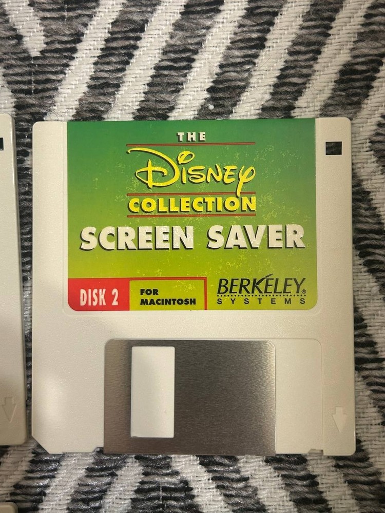 Disney Collection Screen Saver Macintosh 4-Disk Set w/ Box Berkeley Systems