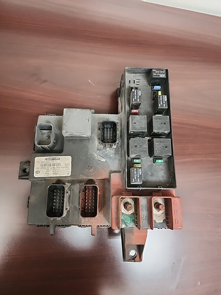 A06-75982-005 Freightliner CASCADIA Electronic Chassis Control Module